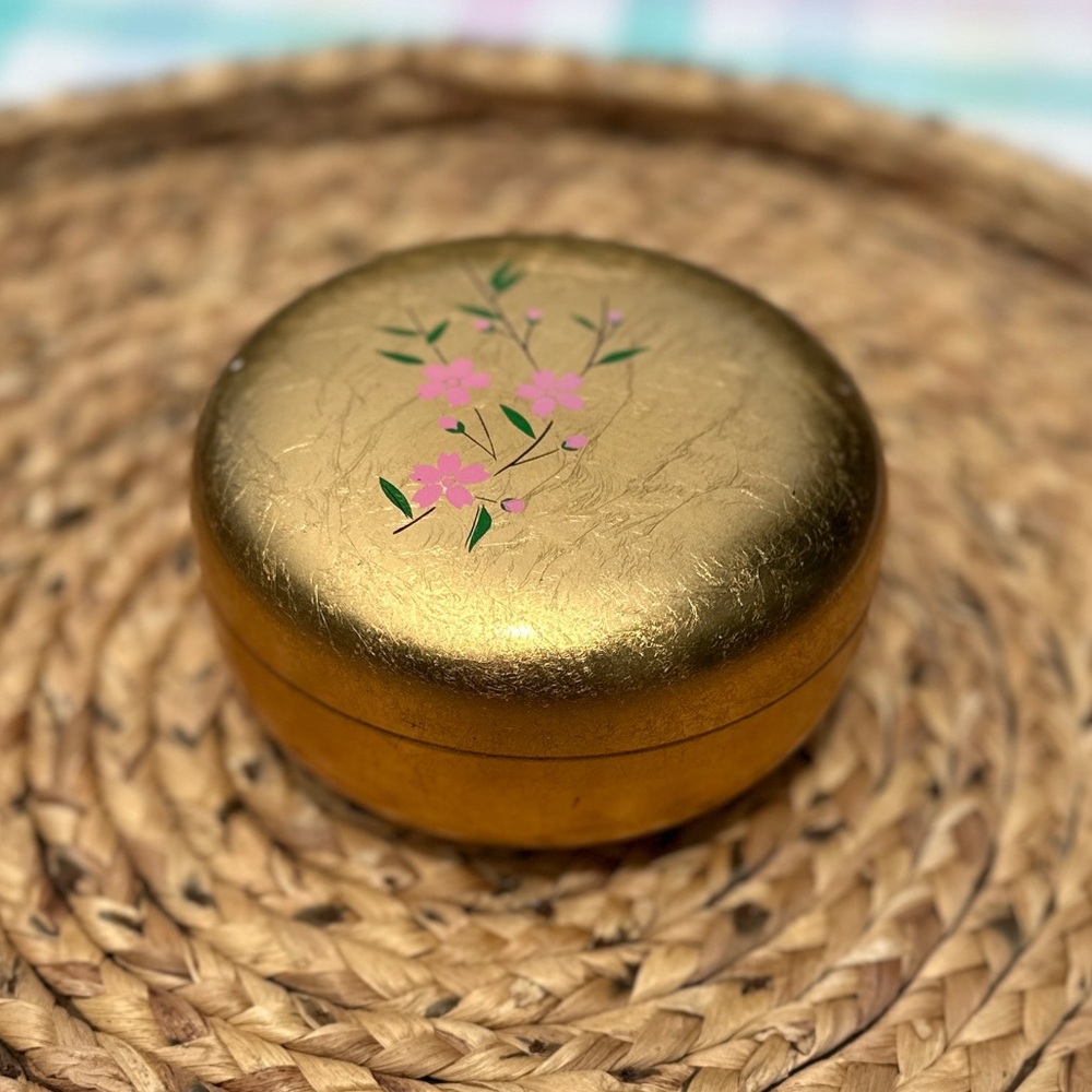 ✨ Japanese Gold Kanazawa Leaf Lacquer Trinket Box ✨